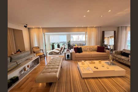 Apartamento à venda com 3 quartos, 233m² em Vila Uberabinha, São Paulo