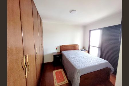 Apartamento para alugar com 95m², 4 quartos e 2 vagas Apartamento para alugar com 95m², 4 quartos e 2 vagasQuarto