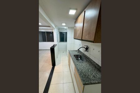 Apartamento à venda com 65m², 3 quartos e 1 vagaÁrea de Serviço