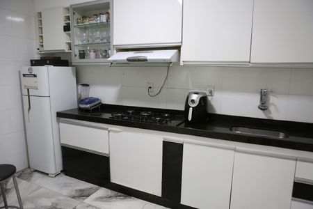 Cozinha de casa à venda com 3 quartos, 137m² em Diamante, Belo Horizonte