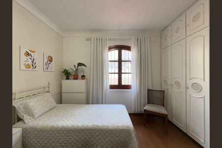 Casa à venda com 232m², 3 quartos e 4 vagasQuarto 2