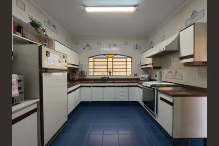 Casa à venda com 232m², 3 quartos e 4 vagasCozinha