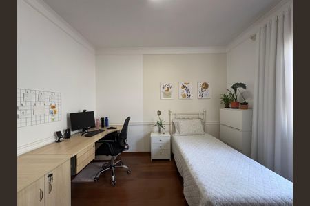 Casa à venda com 232m², 3 quartos e 4 vagasQuarto 2