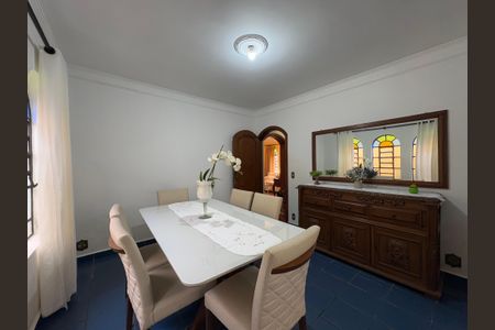 Casa à venda com 232m², 3 quartos e 4 vagasCopa