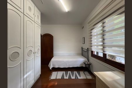 Casa à venda com 232m², 3 quartos e 4 vagasQuarto 1