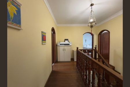 Casa à venda com 232m², 3 quartos e 4 vagasCorredor