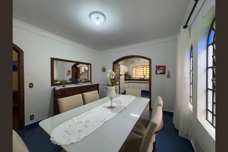 Casa à venda com 232m², 3 quartos e 4 vagasCopa