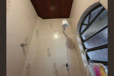 Casa à venda com 232m², 3 quartos e 4 vagasBanheiro de serviço