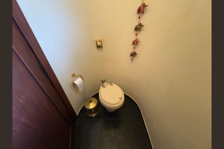 Casa à venda com 232m², 3 quartos e 4 vagasLavabo