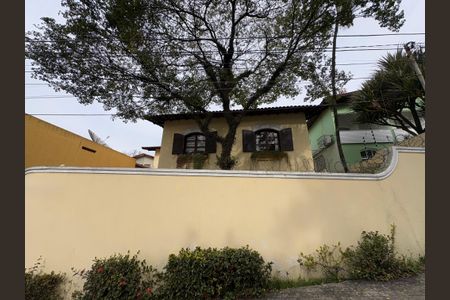 Casa à venda com 232m², 3 quartos e 4 vagasFachada