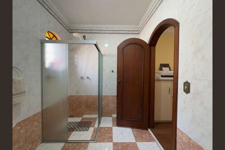 Casa à venda com 232m², 3 quartos e 4 vagasBanheiro