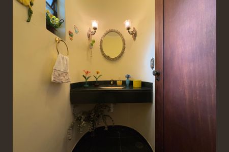 Casa à venda com 232m², 3 quartos e 4 vagasLavabo