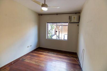 Quarto 1 de casa à venda com 4 quartos, 190m² em Itaipu, Niterói
