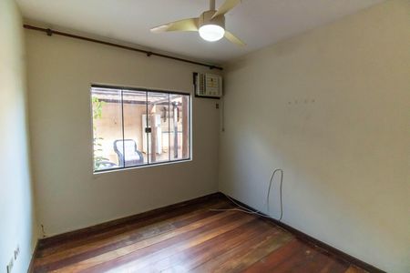 Casa à venda com 190m², 4 quartos e 2 vagasQuarto 1