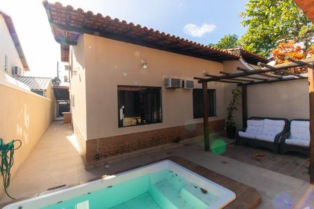 Casa à venda com 190m², 4 quartos e 2 vagasÁrea comum