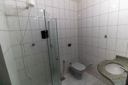 Casa à venda com 190m², 4 quartos e 2 vagasBanheiro Social