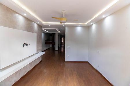 Sala de casa à venda com 4 quartos, 190m² em Itaipu, Niterói
