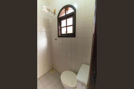 Casa à venda com 190m², 4 quartos e 2 vagasBanheiro de Serviço