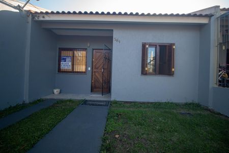 Casa à venda com 54m², 2 quartos e 2 vagasFachada
