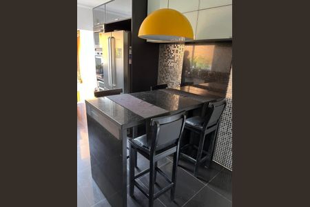 Casa para alugar com 3 quartos, 210m² em Jardim da Gloria, São Paulo