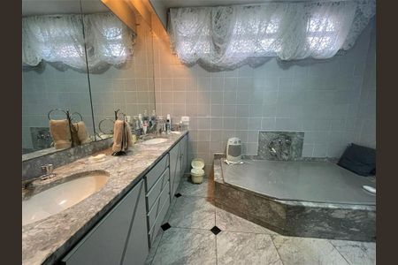 Apartamento para alugar com 330m², 3 quartos e 3 vagas