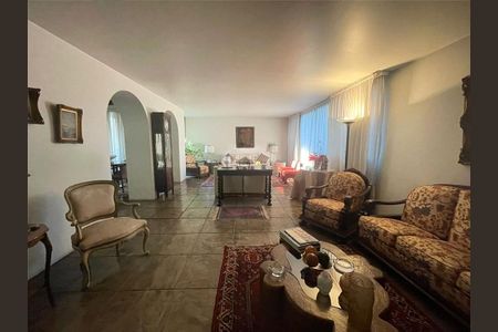 Apartamento para alugar com 330m², 3 quartos e 3 vagas