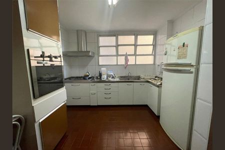 Apartamento para alugar com 330m², 3 quartos e 3 vagas