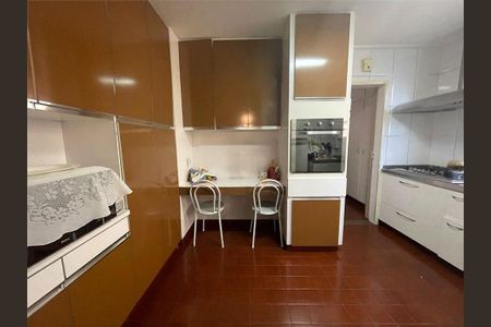 Apartamento para alugar com 330m², 3 quartos e 3 vagas