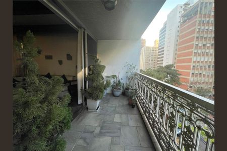 Apartamento para alugar com 330m², 3 quartos e 3 vagas