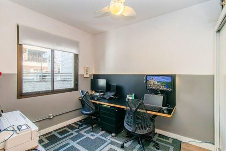 Apartamento à venda com 2 quartos, 73m² em São João, Porto Alegre