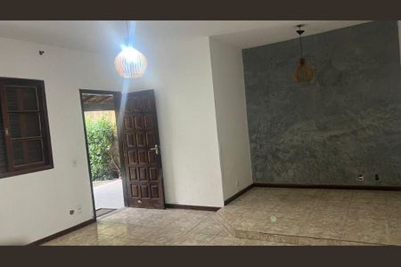 Casa à venda com 3 quartos, 110m² em Itaipu, Niterói