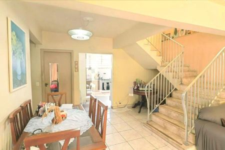 Casa à venda com 7 quartos, 220m² em Jardim Bonfiglioli, São Paulo