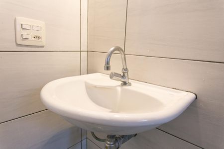 Casa para alugar com 180m², 3 quartos e 2 vagasEdícula - Banheiro