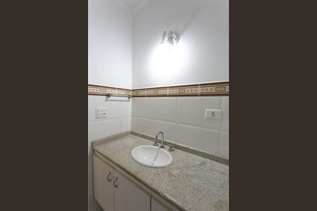 Casa para alugar com 180m², 3 quartos e 2 vagasBanheiro