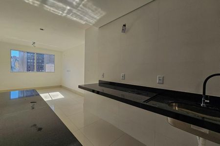 Apartamento à venda com 71m², 3 quartos e 2 vagas Apartamento à venda com 71m², 3 quartos e 2 vagasCozinha e Área de Serviço