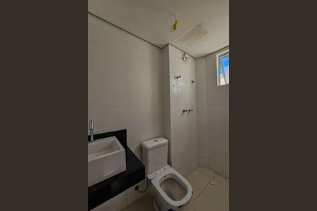 Apartamento à venda com 71m², 3 quartos e 2 vagas Apartamento à venda com 71m², 3 quartos e 2 vagasBanheiro da Suíte