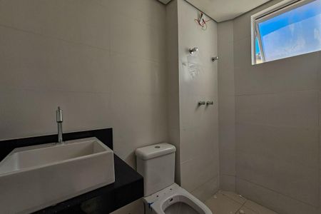 Apartamento à venda com 71m², 3 quartos e 2 vagas Apartamento à venda com 71m², 3 quartos e 2 vagasBanheiro da Suíte