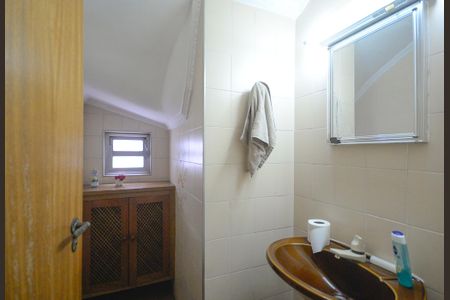 Casa à venda com 236m², 4 quartos e 2 vagasLavabo