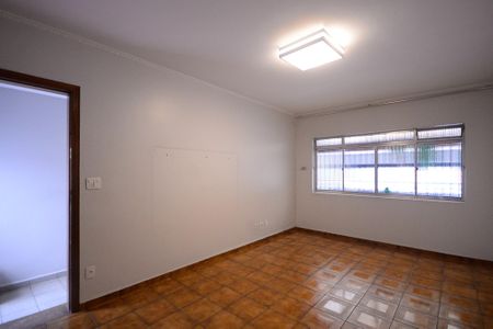 Casa à venda com 236m², 4 quartos e 2 vagasSala
