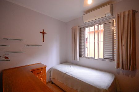 Casa à venda com 236m², 4 quartos e 2 vagasSuíte 2