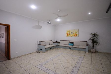 Casa à venda com 236m², 4 quartos e 2 vagasÁrea de Lazer