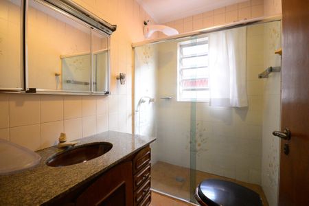 Casa à venda com 236m², 4 quartos e 2 vagasBanheiro Suíte 3