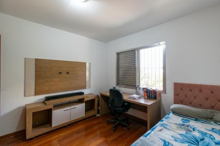 Casa à venda com 192m², 3 quartos e 2 vagasQuarto 3