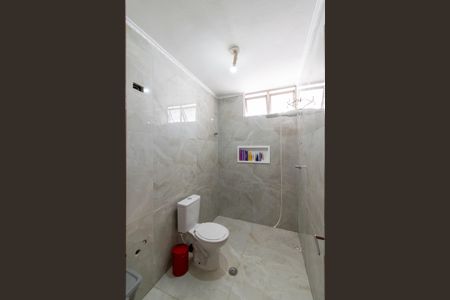 Casa à venda com 192m², 3 quartos e 2 vagasBanheiro