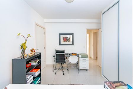 Apartamento à venda com 101m², 3 quartos e 2 vagasSemi Suíte 2