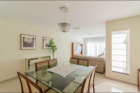 Sala de casa à venda com 4 quartos, 161m² em Vila Mariana, São Paulo