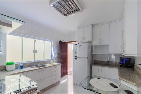Casa à venda com 161m², 4 quartos e 3 vagasCozinha