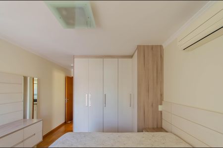 Casa à venda com 161m², 4 quartos e 3 vagasSuíte 2