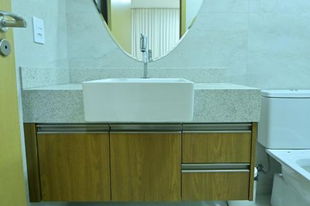 Studio para alugar com 40m², 1 quarto e 1 vaga Studio para alugar com 40m², 1 quarto e 1 vagaBanheiro