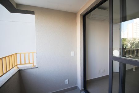 Varanda de kitnet/studio para alugar com 1 quarto, 26m² em Vila Olímpia, São Paulo